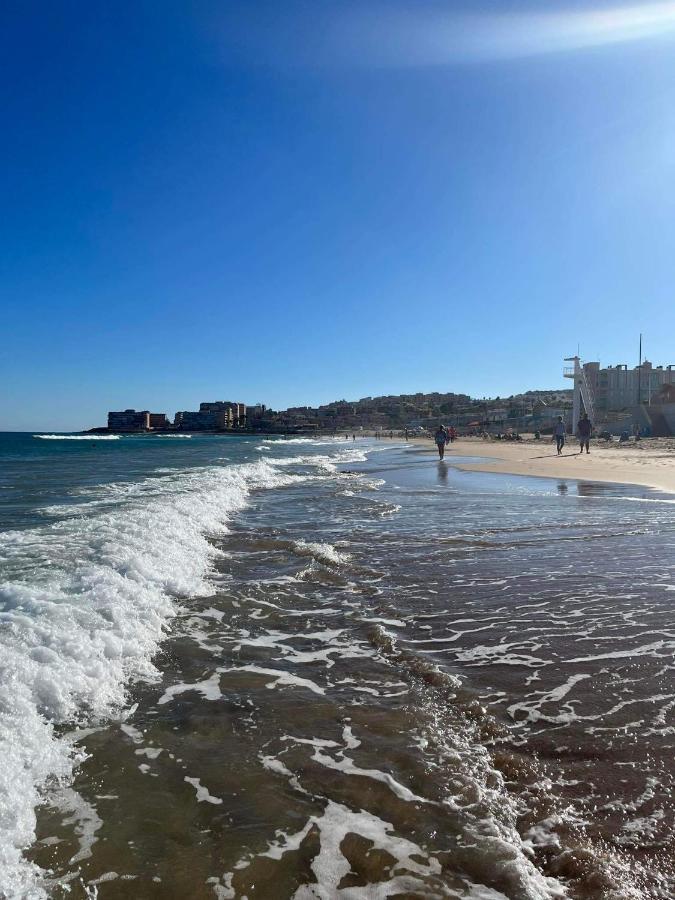 Uroczy Apartament Przy Playa De Los Locos Torrevieja Exteriör bild